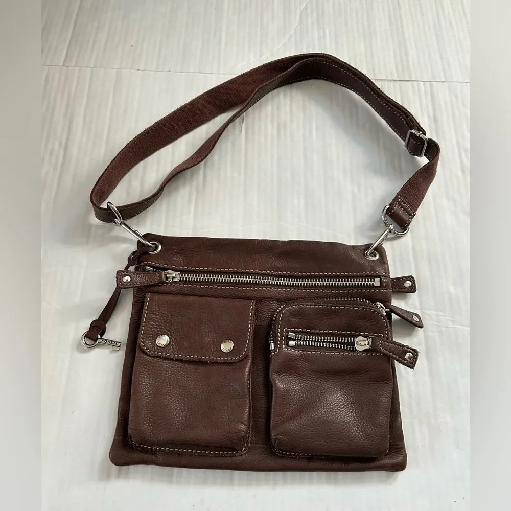 Fossil Vintage Sutter Brown Leather Shoulder Bag with Silver Accents Fossil Key